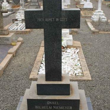 N - Vanne :: Surnames - N