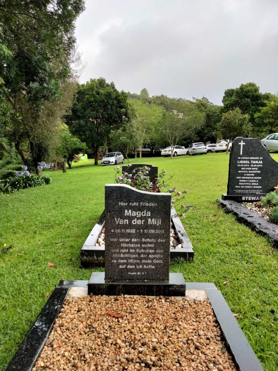 MIJL Magda, van der 1922-2011