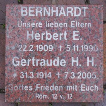 BERNHARDT Herbert E. 1909-1990 &amp; Gertraude H.H. 1914-2005