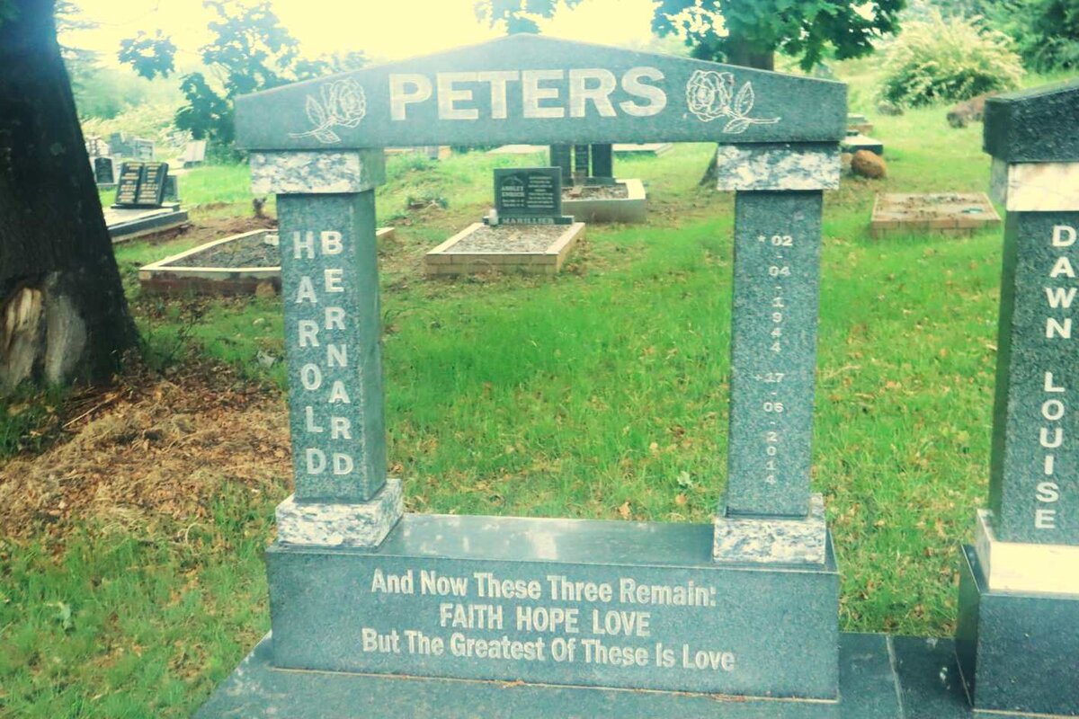 PETERS Harold Bernard 1944-2014 &amp; Dawn Louise 1947-2005