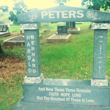 PETERS Harold Bernard 1944-2014 &amp; Dawn Louise 1947-2005