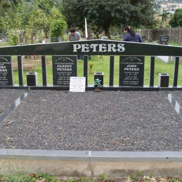 PETERS Henry -2001 :: PETERS Gladys -1978 :: PETERS John -11 May 1978 :: PETERS Matthew &amp; Ruth