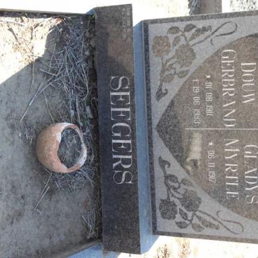 SEEGERS Douw Gerbrand 1911-1993 &amp; Gladys Myrtle 1917-