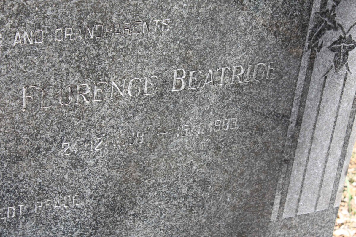 SMITH Edward James 1887-19?1 & Florence Beatrice 18?9-19?3