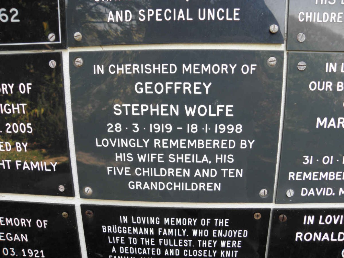 WOLFE Geoffrey Stephen 1919-1998