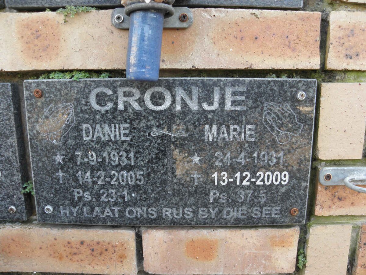 CRONJE Danie 1931-2005 &amp; Marie 1931-2009