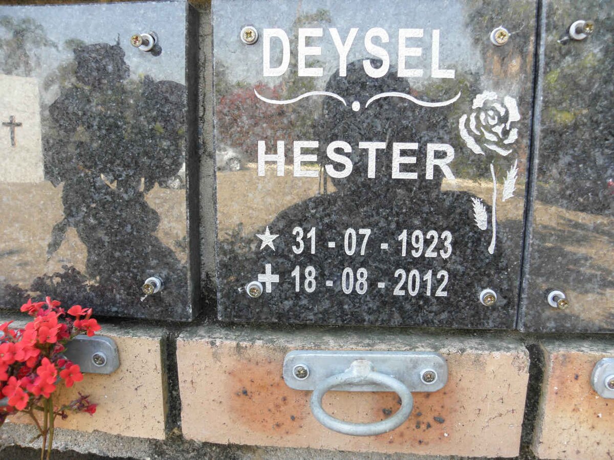DEYSEL Hester 1923-2012