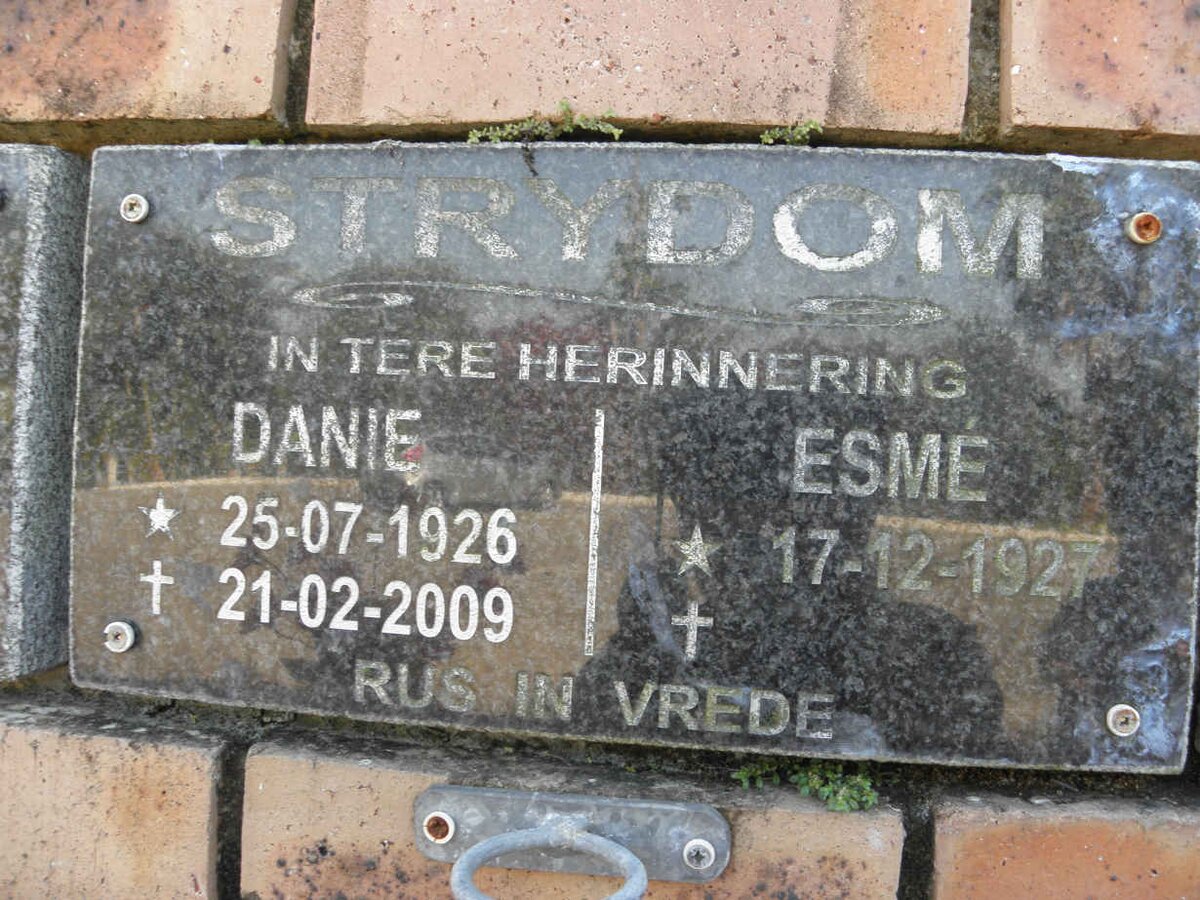 STRYDOM Danie 1926-2009 &amp; Esmé 1927-