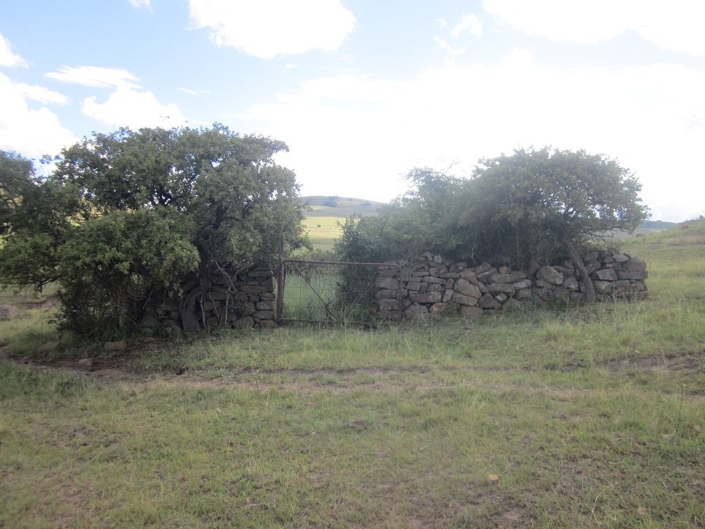 1. Entrance to the cemetery