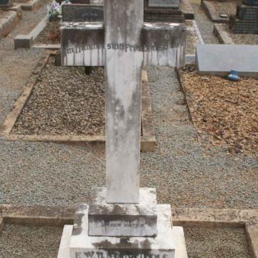 T - Vanne :: Surnames - T