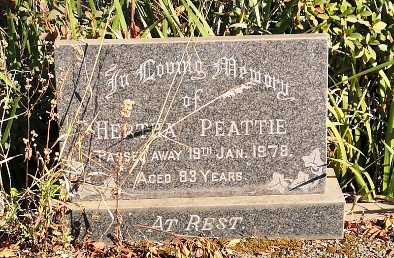 PEATTIE Hertha  -1978