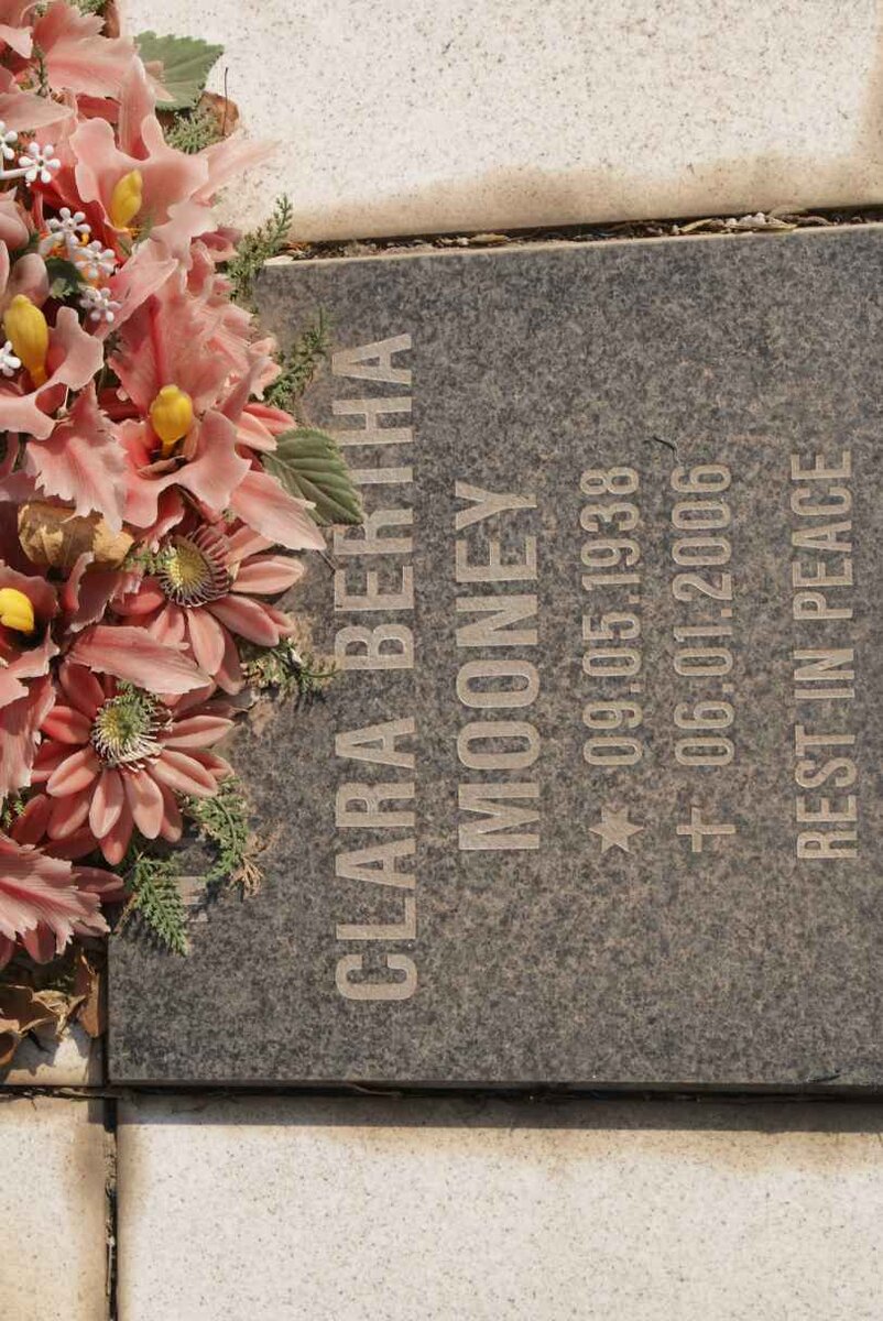 MOONEY Clara Bertha 1938-2006