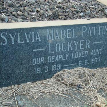 LOCKYER Sylvia Mabel Pattinson 1891-1977