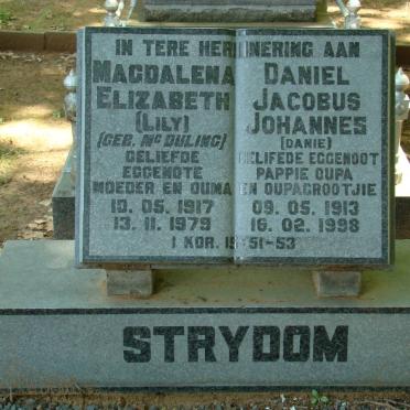 STRYDOM Daniel Jacobus Johannes 1913-1998 &amp; Magdalena Elizabeth McDULING 1917-1979
