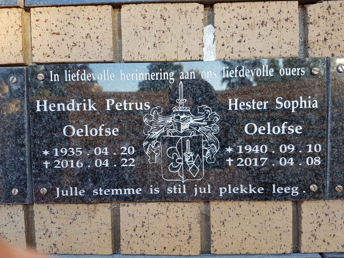 OELOFSE Hendrik Petrus 1935-2016 &amp; Hester Sophia 1940-2017