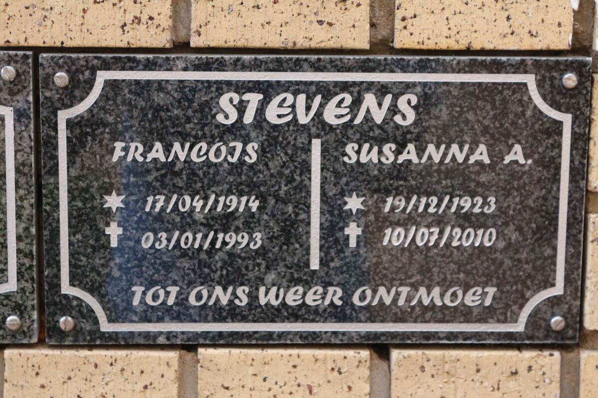 STEVENS Francois 1914-1993 &amp; Susanna A. 1923-2010
