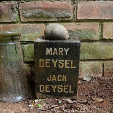 DEYSEL Jack &amp; Mary