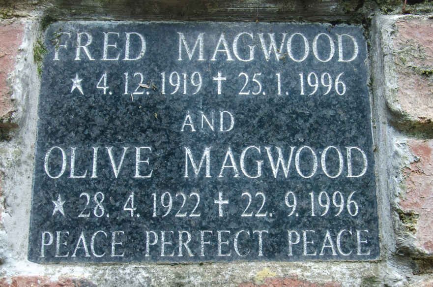 MAGWOOD Fred 1919-1996 &amp; Olive 1922-1996