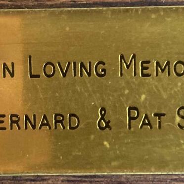 SQUIRES Bernard & Pat