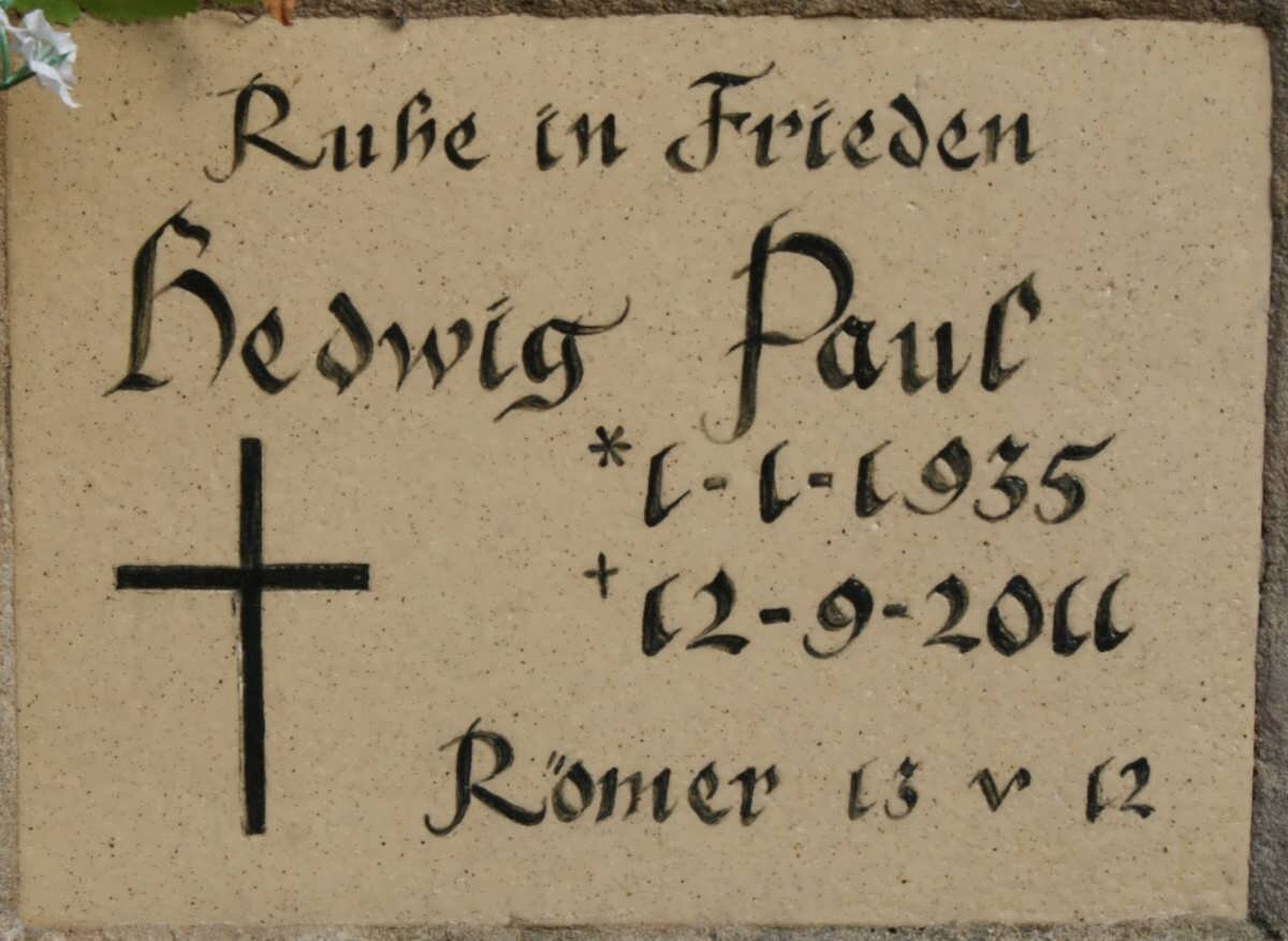 PAUL Hedwig 1935-2011