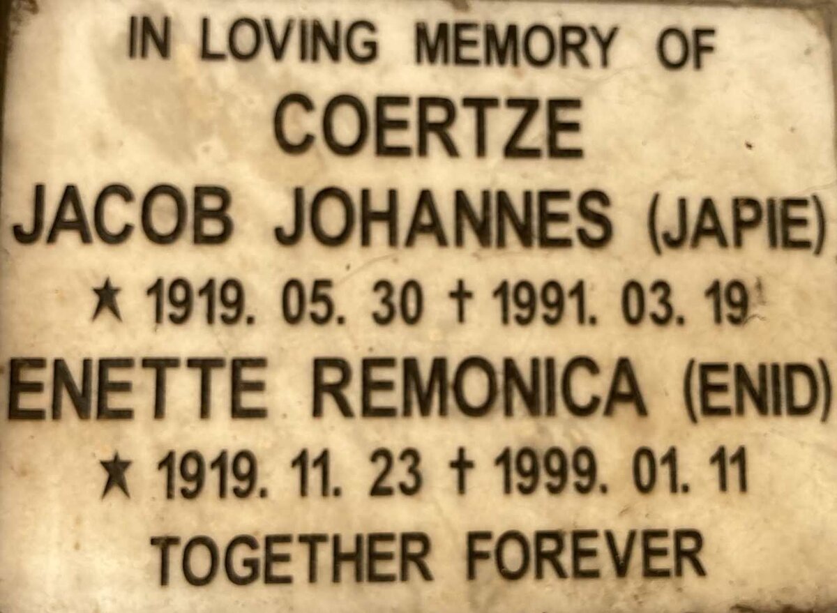 COERTZE Jacob Johannes 1919-1991 & Enette Remonica 1919-1999