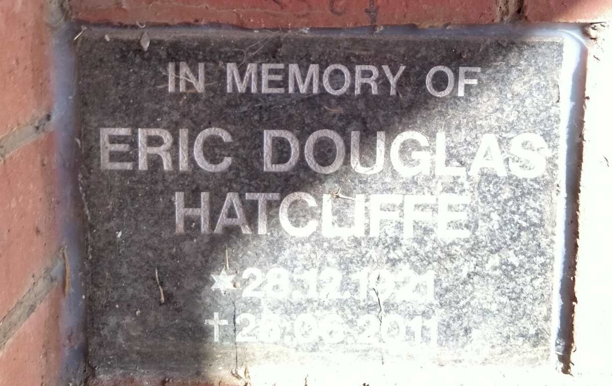 HATCLIFFE Eric Douglas 1921-2011