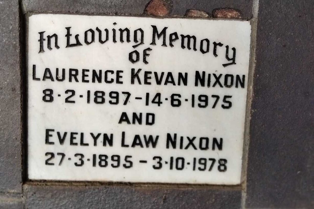 NIXON Laurence Kevan 1897-1975 & Evelyn Law 1895-1978