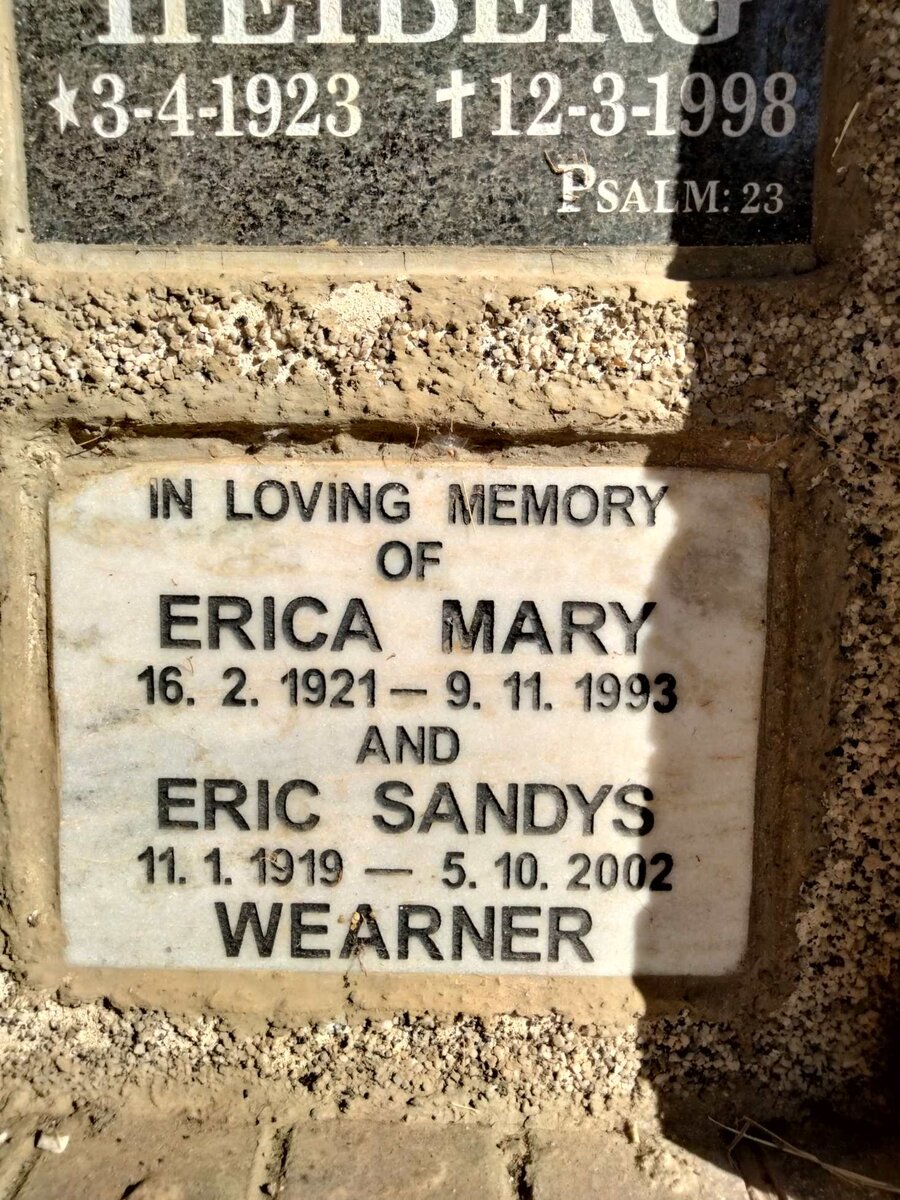 WEARNER Eric Sandys 1919-2002 & Erica Mary 1921-1993