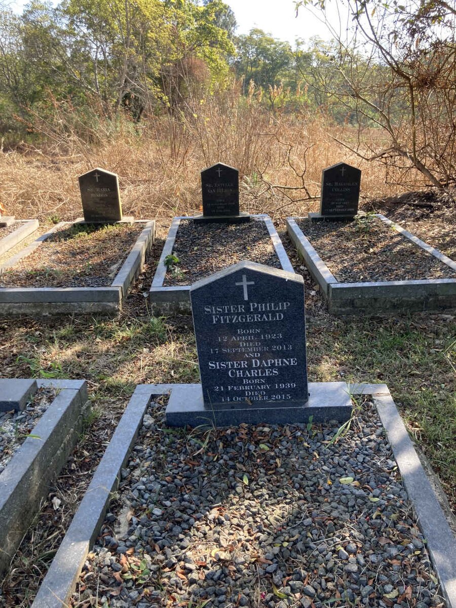 FITZGERALD Philip 1923-2-13 :: CHARLES Daphne 1939-2013