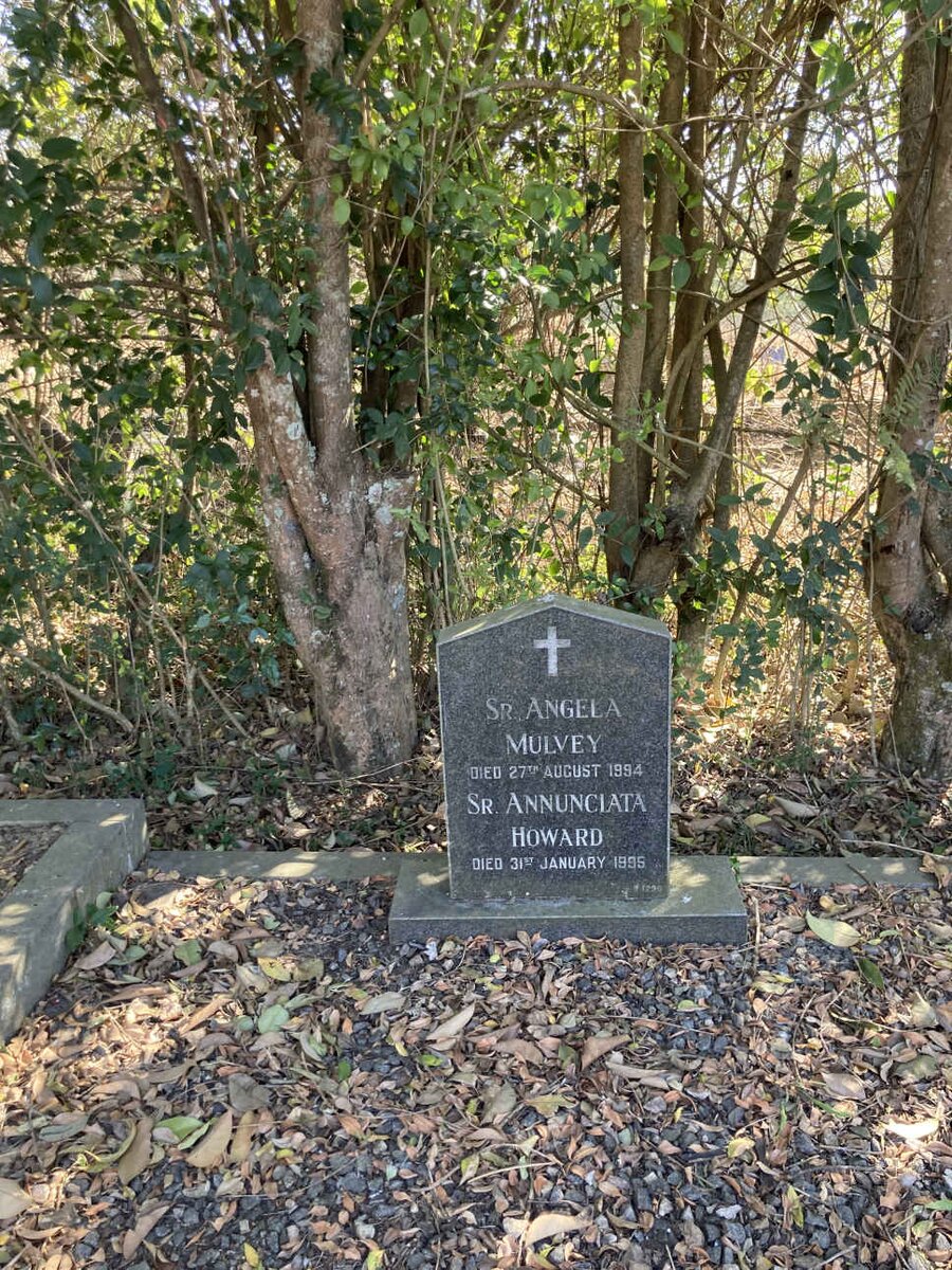 MULVEY Angela -1994 :: HOWARD Annunciata -1995