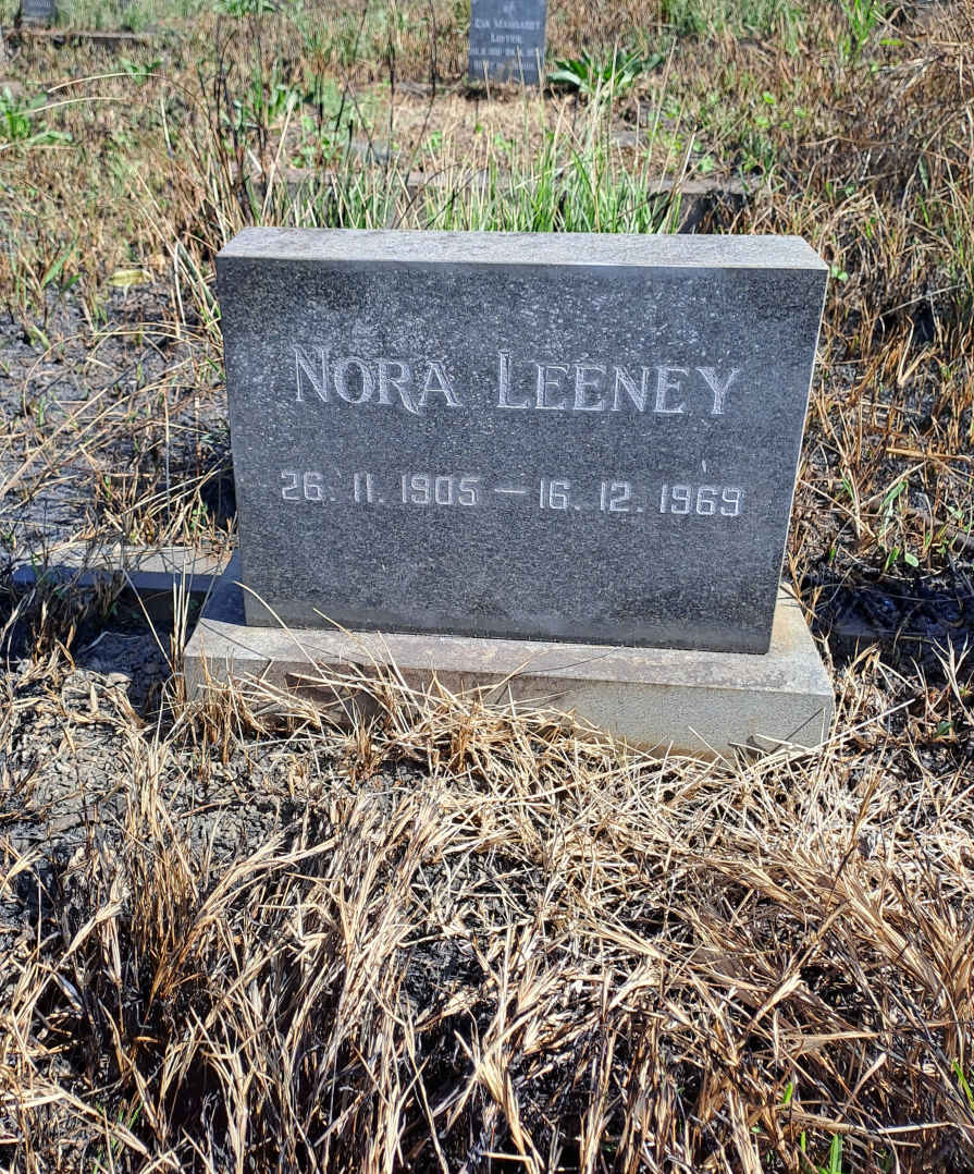 LEENEY Nora 1905-1969