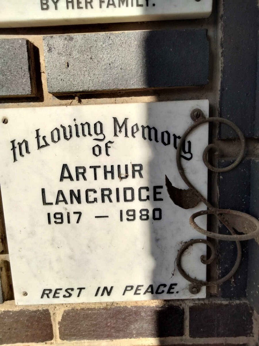 LANGRIDGE Arthur 1917-1980