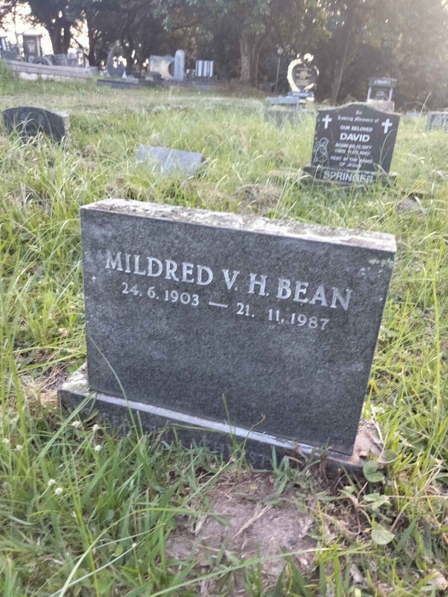 BEAN Mildred V.H. 1903-1987