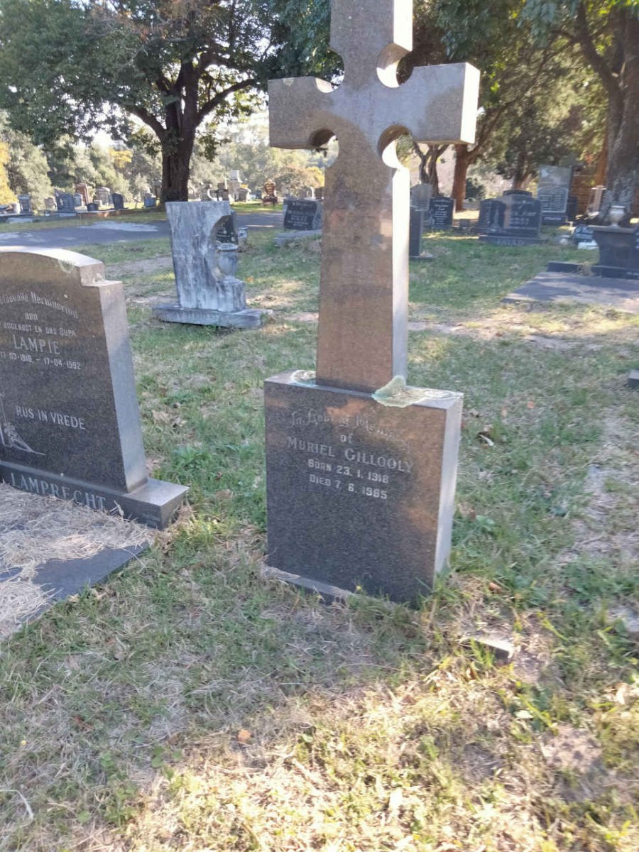 GILLOOLY Muriel 1918-1985