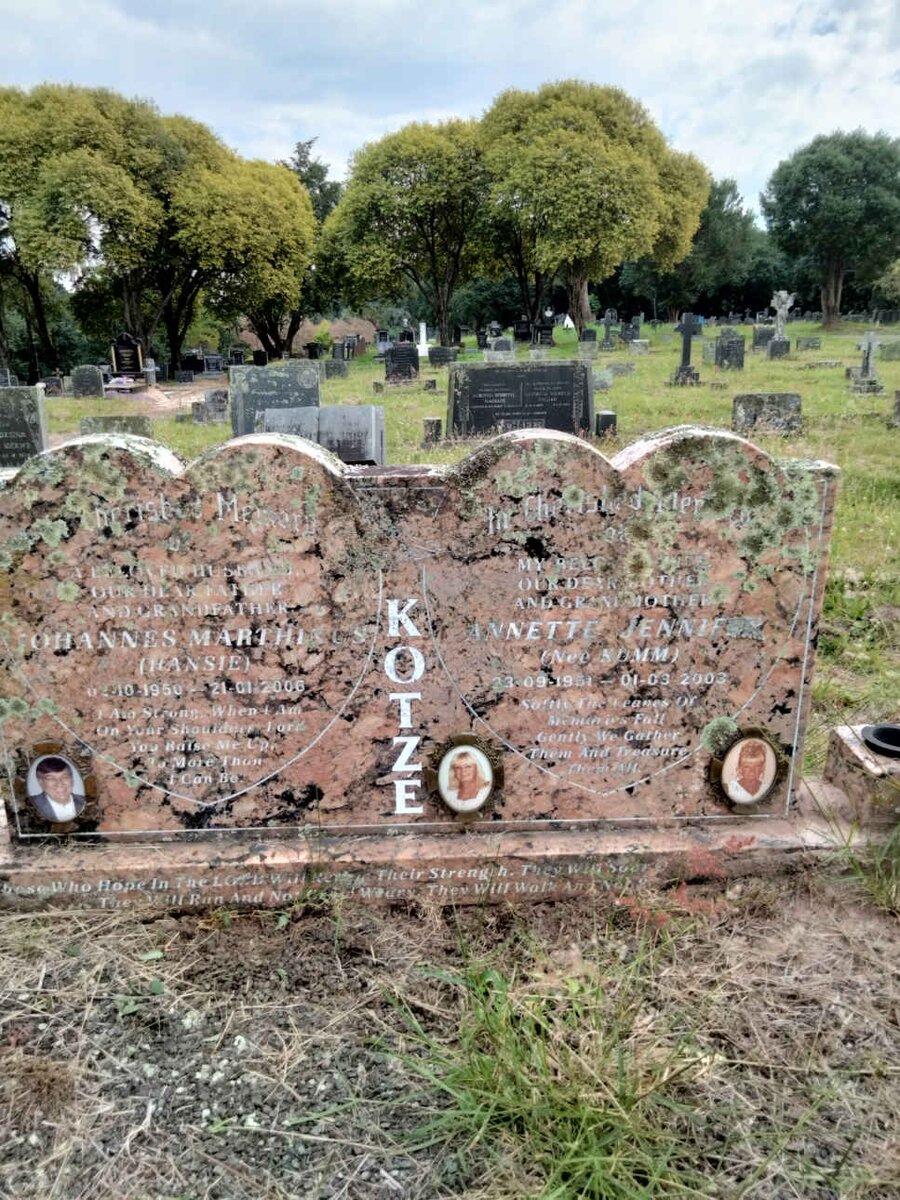 KOTZE Johannes Marthinus 1950-2006 &amp; Annette Jennifer nee KUMM 1951-2003