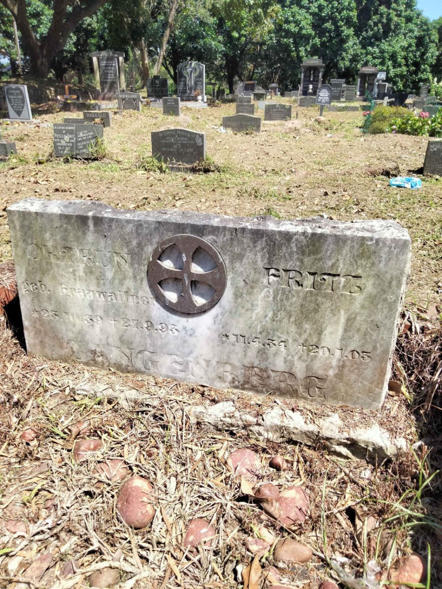 LANGENBERG Fritz 1934-2003 &amp; Ortrun FRAUWALLNER 1939-1993