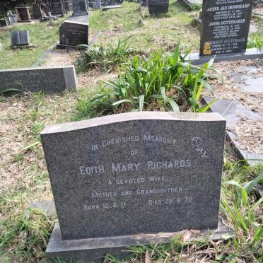RICHARDS Edith Mary 1911-1970