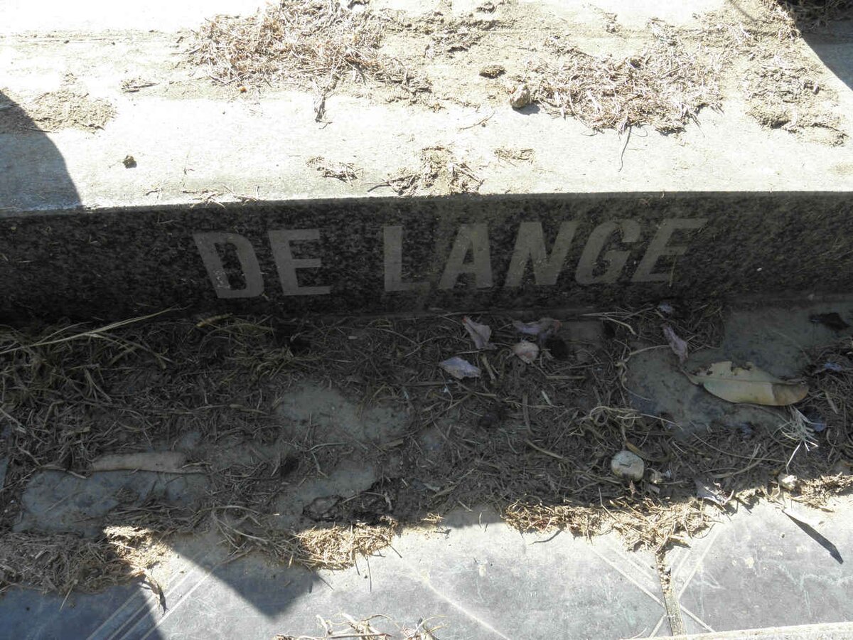 LANGE, de