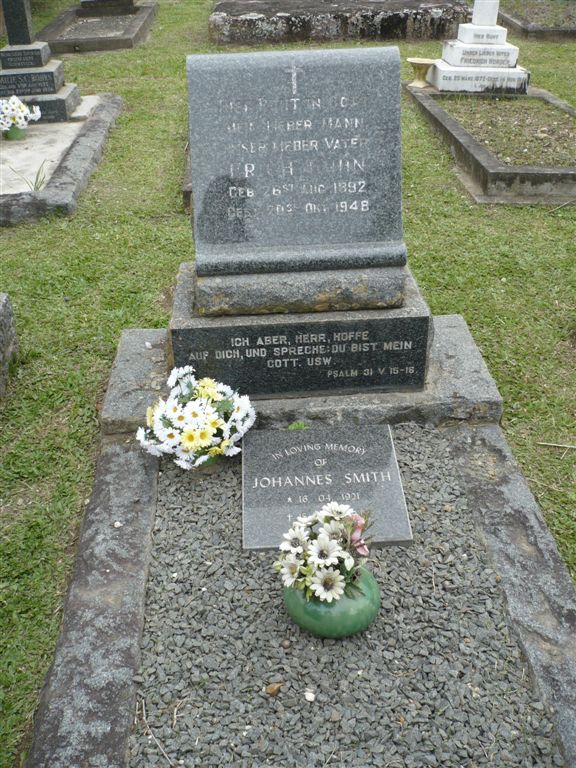 KUHN Erich 1892-1948 :: SMITH Johannes 1921-1994