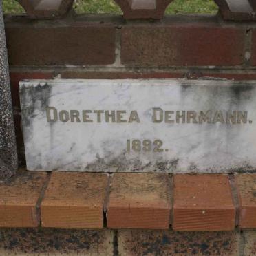 07. Memorial Wall / Gedenkmuur