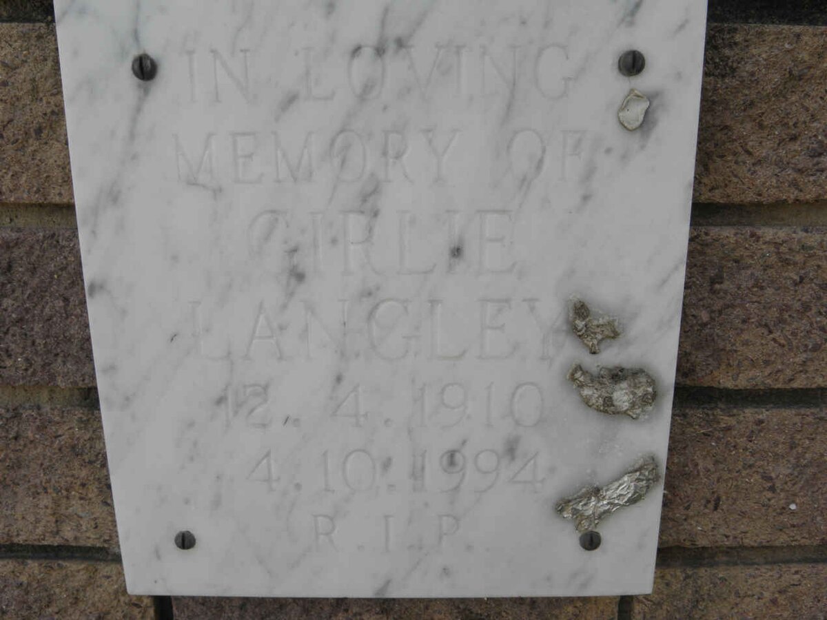 LANGLEY Girlie 1910-1994