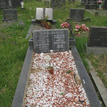 GALLERY John Daniel 1914-1991 &amp; Emma Fredriecka 1921-2008