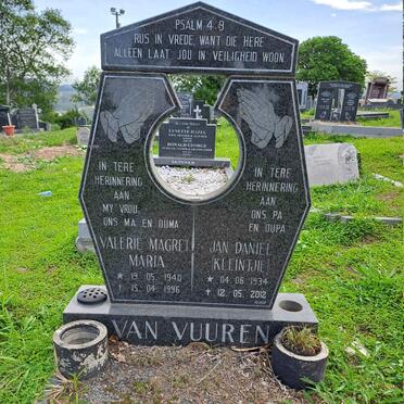 V - Vanne :: Surnames - V