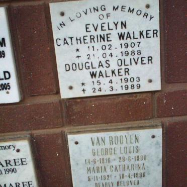 WALKER Douglas Oliver 1903-1989 &amp; Evelyn Catherine 1907-1988