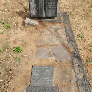 ROCHE Ellen Mary -1964 :: CLARKE Geoffrey 1905-1995 :: CLARKE Marcia Rose 1942-1995 :: CLARKE Myrtle nee ROCHE 1913-1978