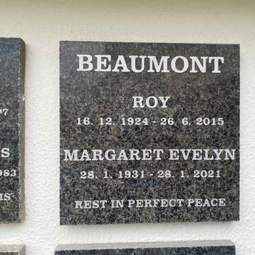 BEAUMONT Roy 1924-2015 :: BEAUMONT Margaret Evelyn 1931-2021