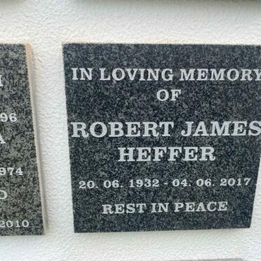 HEFFER Robert James 1932-2017