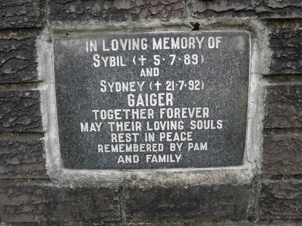 GAIGER Sydney -??92 &amp; Sybil -??89