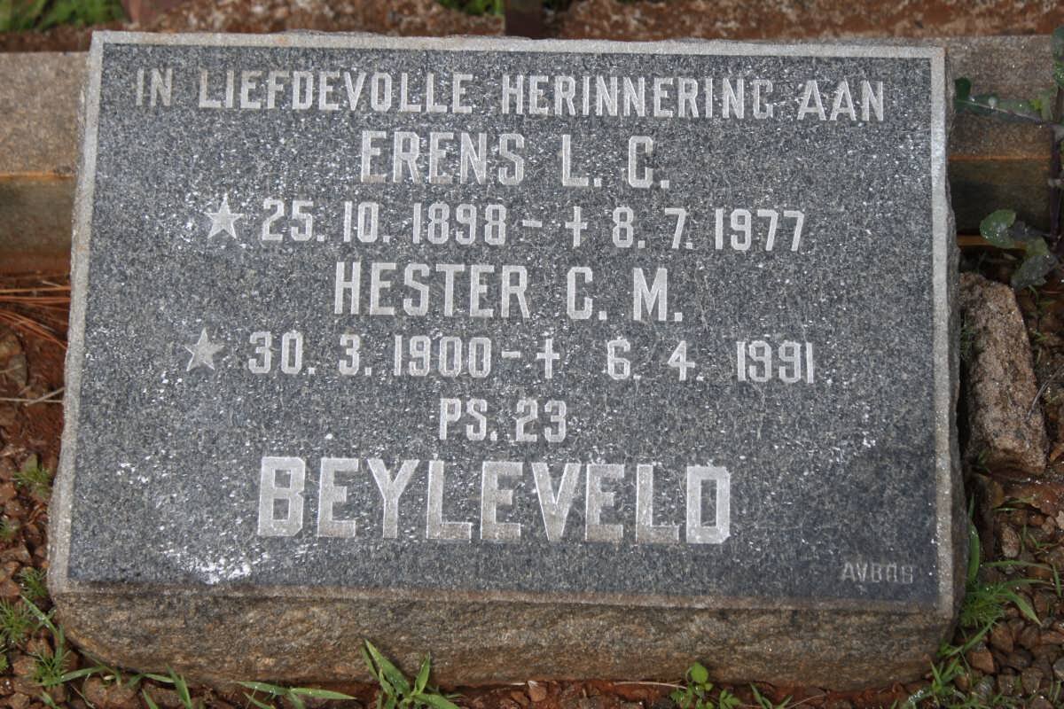 BEYLEVELD Erens L.C. 1898-1977 &amp; Hester C.M. 1900-1991