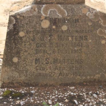 MARTENS J.J.F. 1841-1915 &amp; M.S. 1852-1927